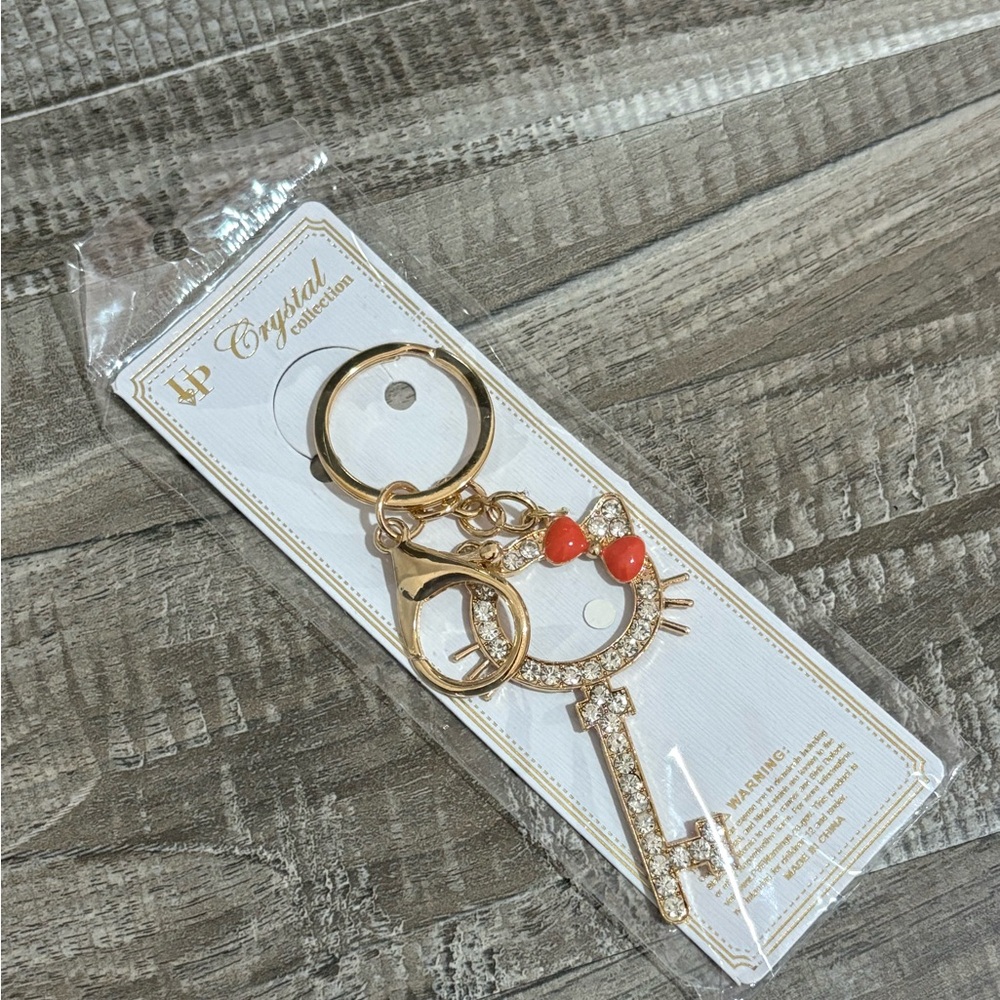 ! NEW ! Orange Hello Kitty And Friends Sanrio Crystal Collection Key Keychain
